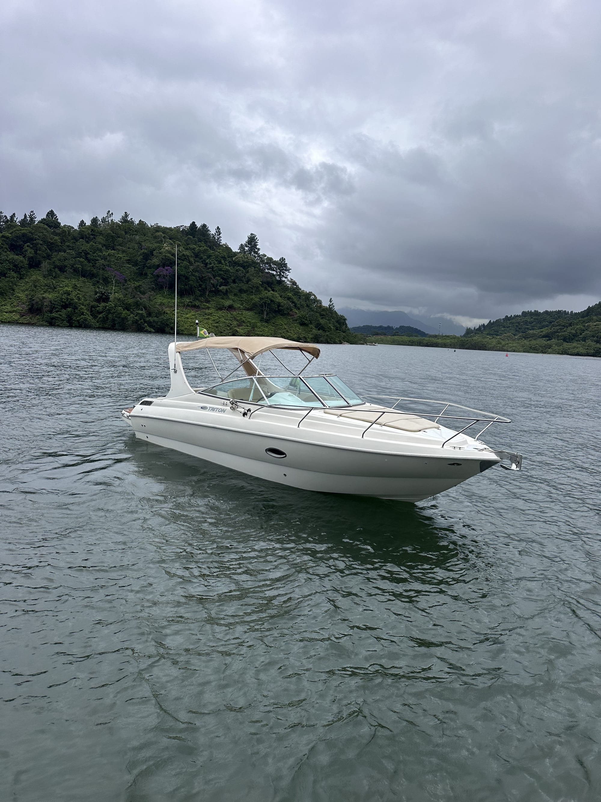 Triton Triton 275